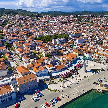 Two-bedroom In Διαμέρισμα