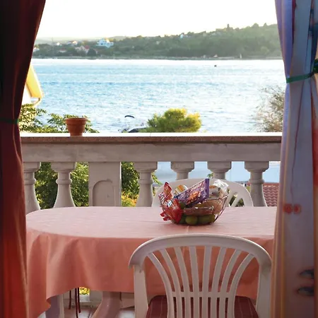 Two-bedroom In Apartamento