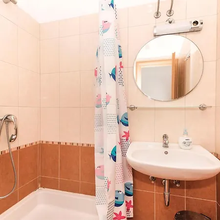 Apartamento Two-bedroom In Srima