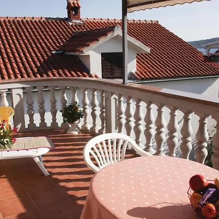 Two-bedroom In Apartamento *