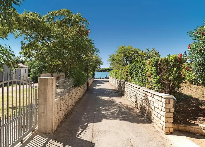 Two-bedroom In 公寓